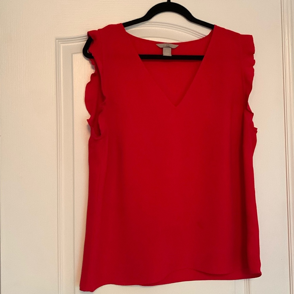 H&M women’s sleeveless red top